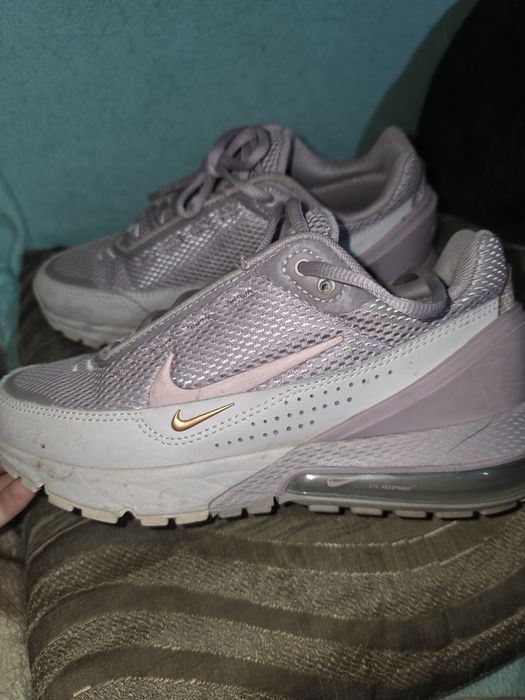 Обувки nike лилави