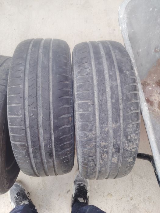 Vând rezervă BMW e46  E39 etc plus două anvelope bonus