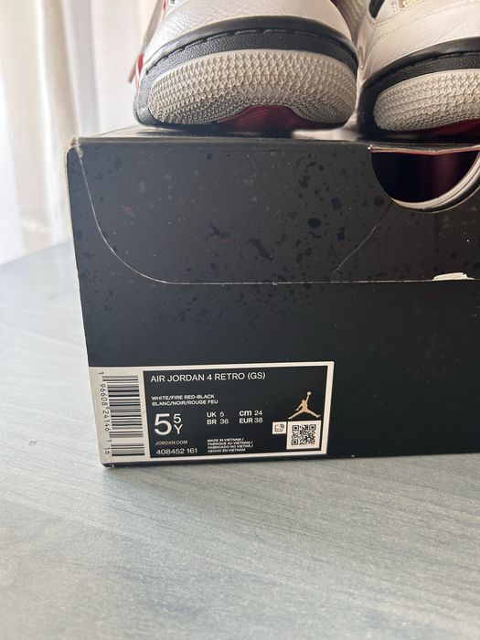 Vand Jordan 4 Retro Red Cement