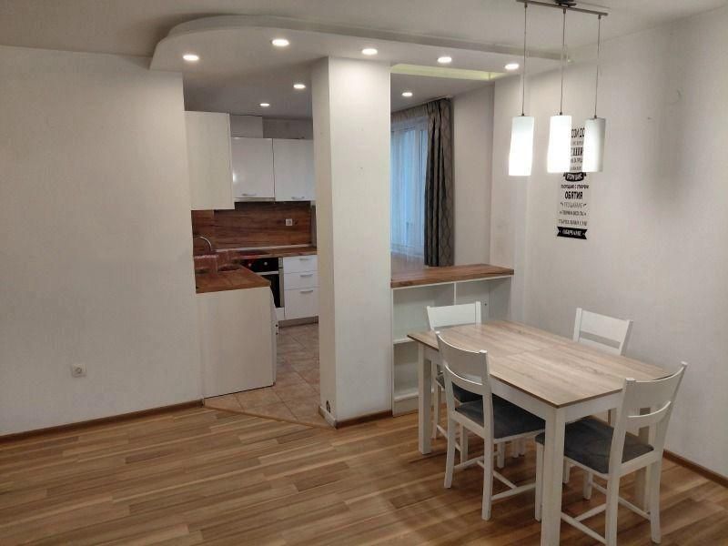 Дава се под наем Тристаен апартамент в София, Редута - 92 кв.м за 747.66 € - Снимка #1