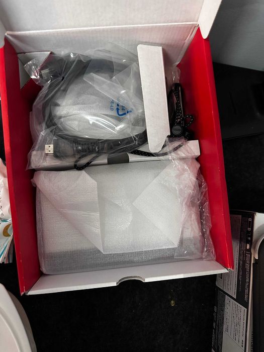 Switch OLED не прошитый + sd 256gb