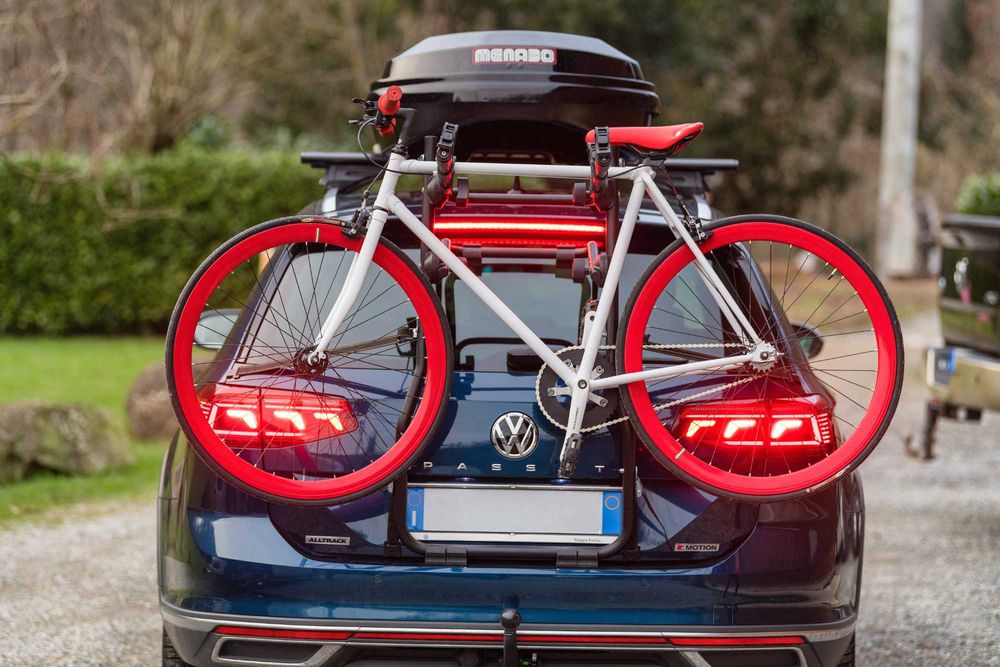 Suport biciclete Menabo Viper 3 biciclete prindere pe haion/portbagaj