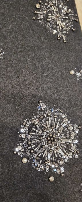 Palton Zara brodat cu margele si paiete, Marimea L cu eticheta