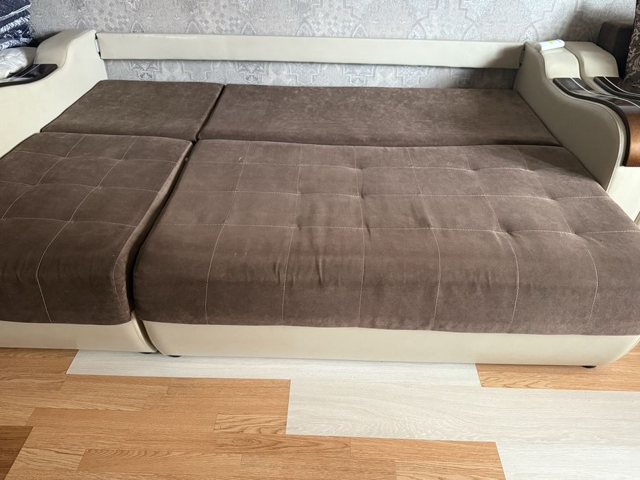 Продам срочно  диван, мини диван, кресло и пуфик