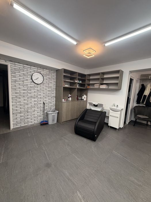 Spatiu comercial prin destinatie