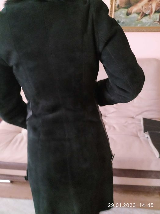 Продам дублёнки 2шт женские