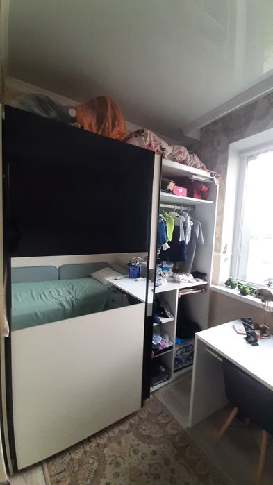 Шкаф раздвижной.