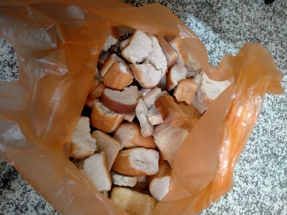 Сухари для животных отдам