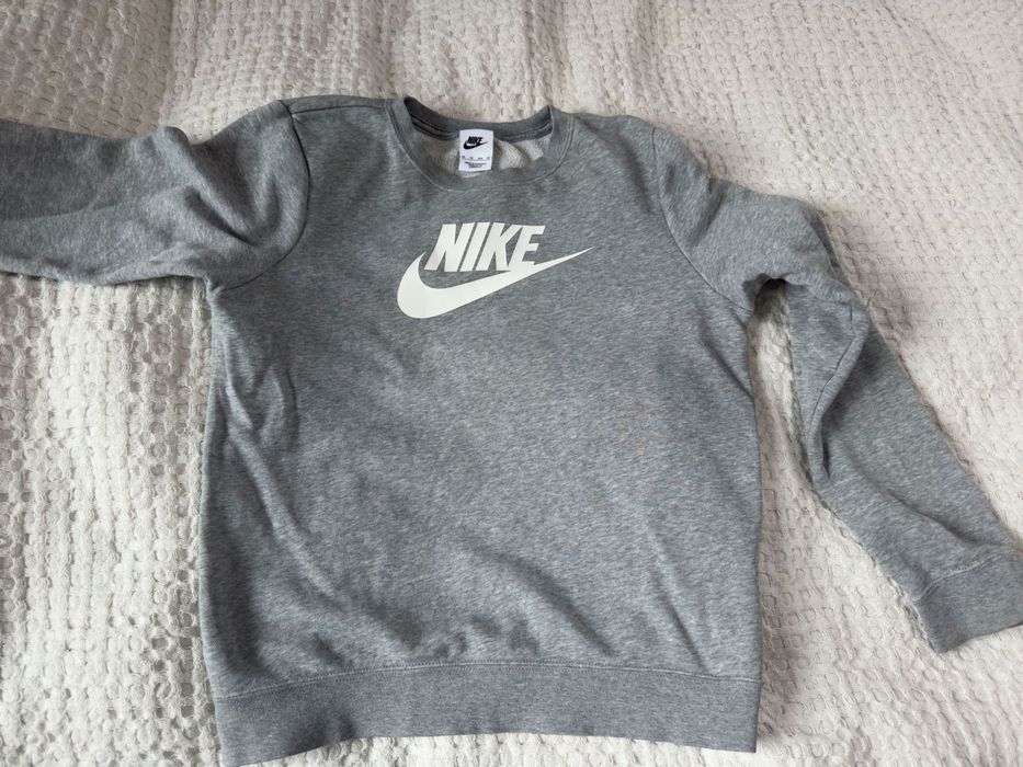 Суитшърт Nike. В перфектно състояние- XS