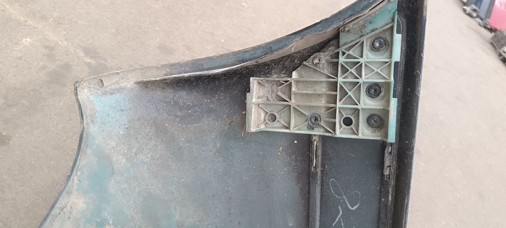 Audi b4 бампер передний