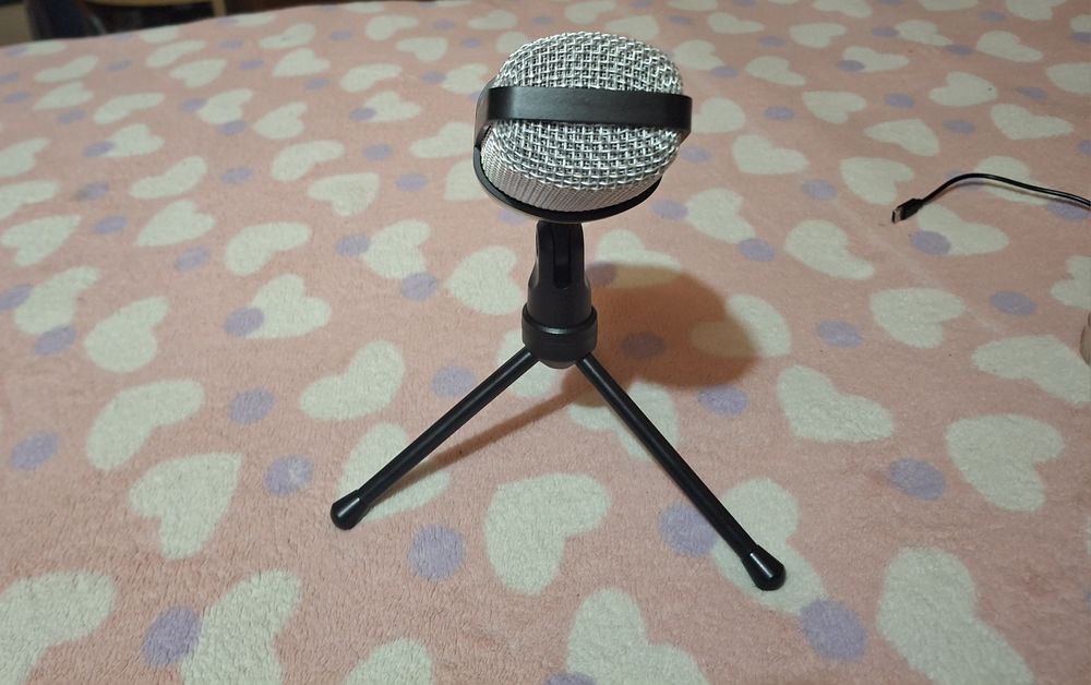 De vânzare microfon special pentru studio