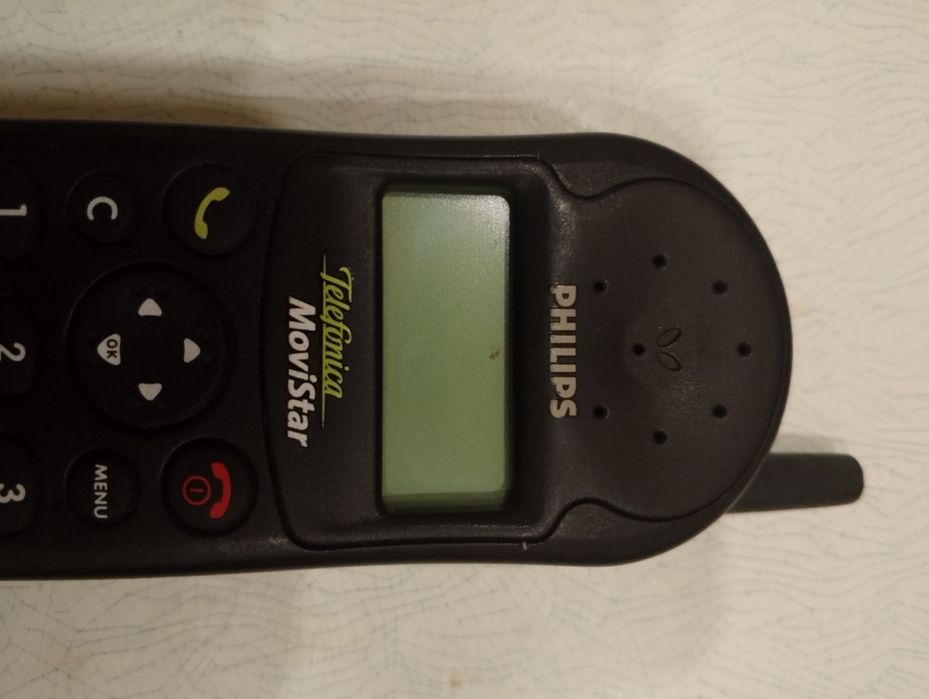 Коллекционный мобильный телефон  Philips пр-во Франция