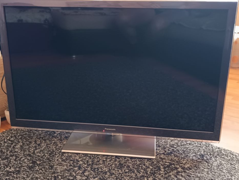 2Tv led Smart  Telefunken și Panasonic diagonala 81cm.
