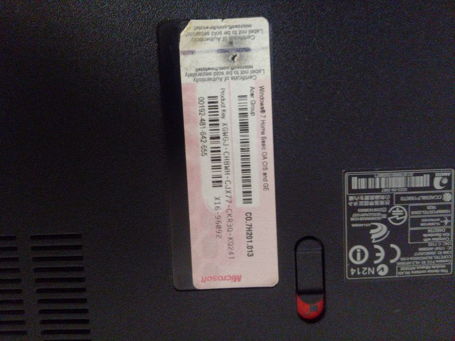 Acer noutbuk zapchastga sotiladi