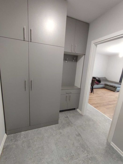 Под наем обзаведен апартамент  с паркомясто в квартал Трошево