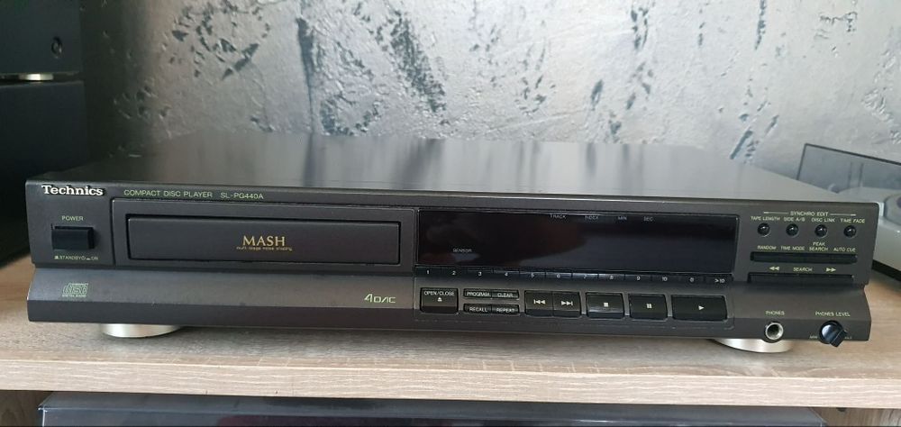 Vând CD Player Technics SL-PG440A