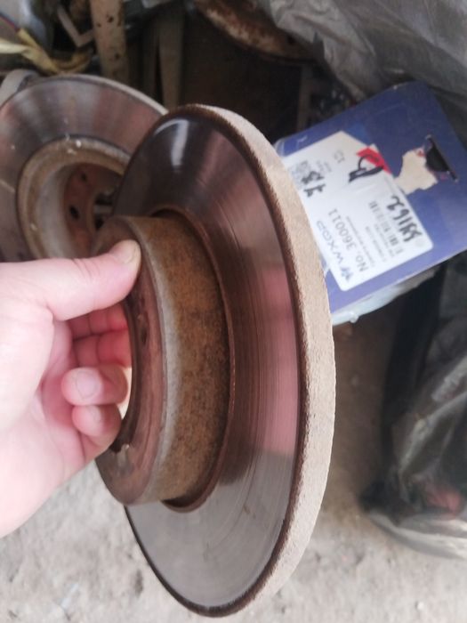 Тормозной диск гольф 3 венто 1шт