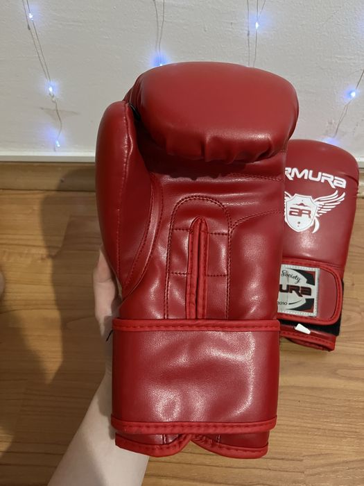 Vand manusi de box Armura (Negociabil)