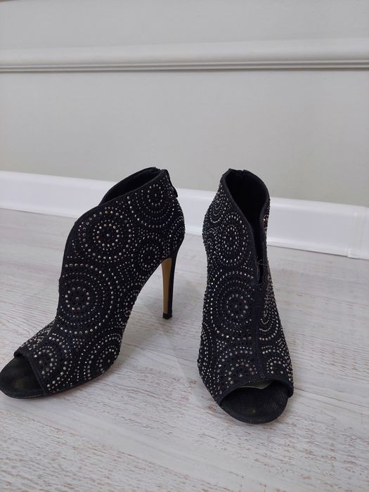Туфли со стразами 36-37 рр