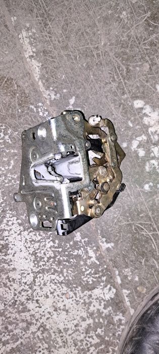 Запчасти разные на мерседес w 140
