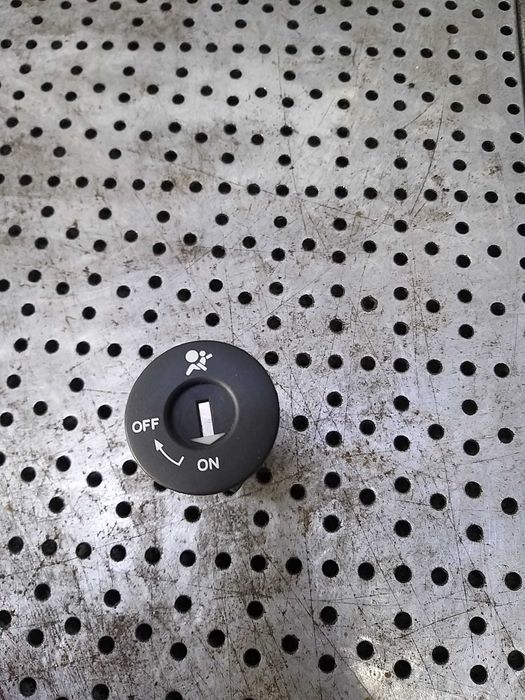Buton airbag nissan qashqai j10 25585bc600