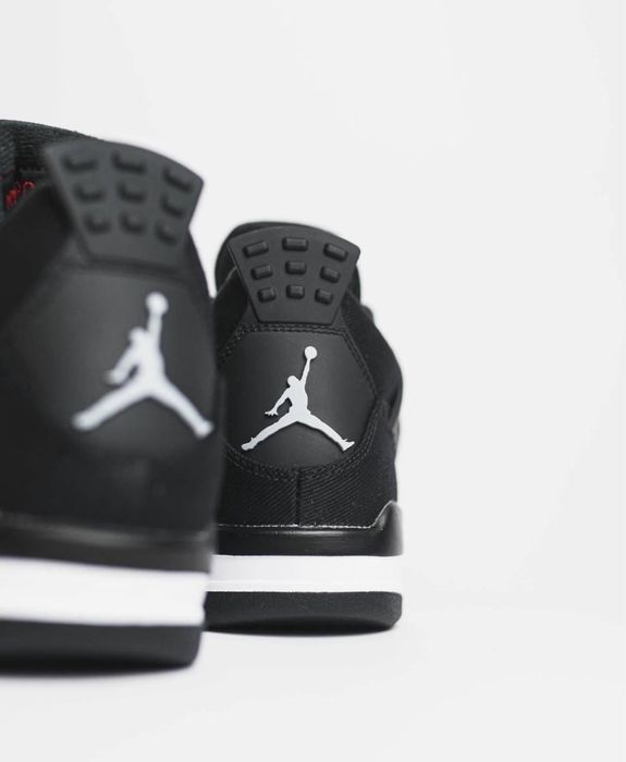 Air Jordan 4 Retro “Black Canvas”