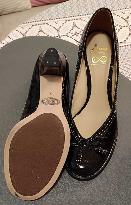 Дамски обувки Clarks /нови/