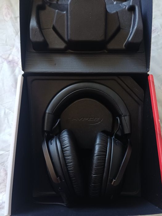 HyperX Cloud 3 в идеальном состоянии