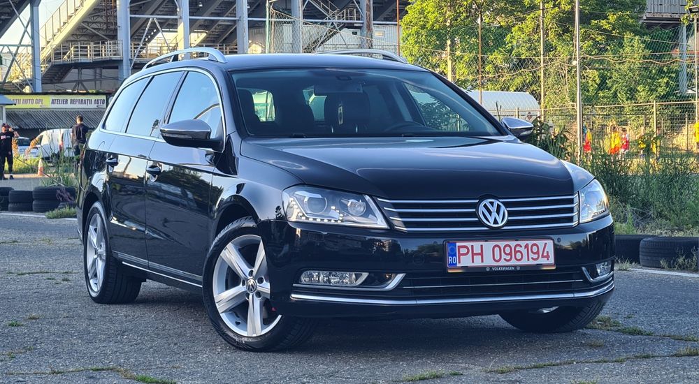 VOLKSWAGEN Passat