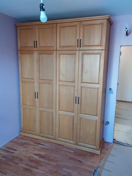 Производство на мебели от масив  по индивидуални размери.