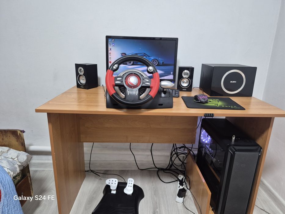 продаётся игровой компьютер с игровым рулем