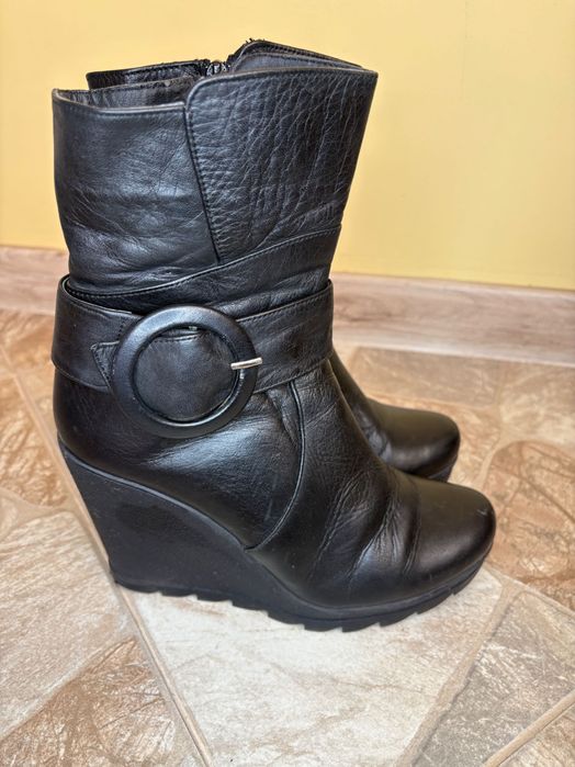 Дамски боти от естествена кожа