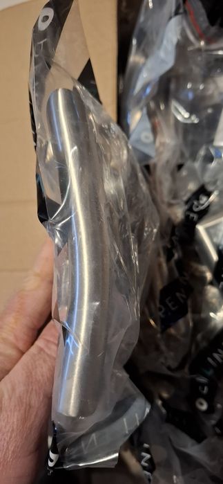 Manere  de  usa  noi