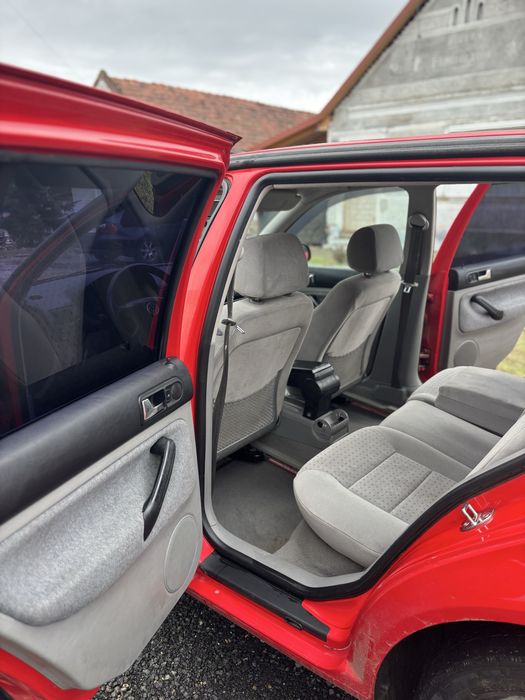 Vand golf 4 în perfecta stare de functionare