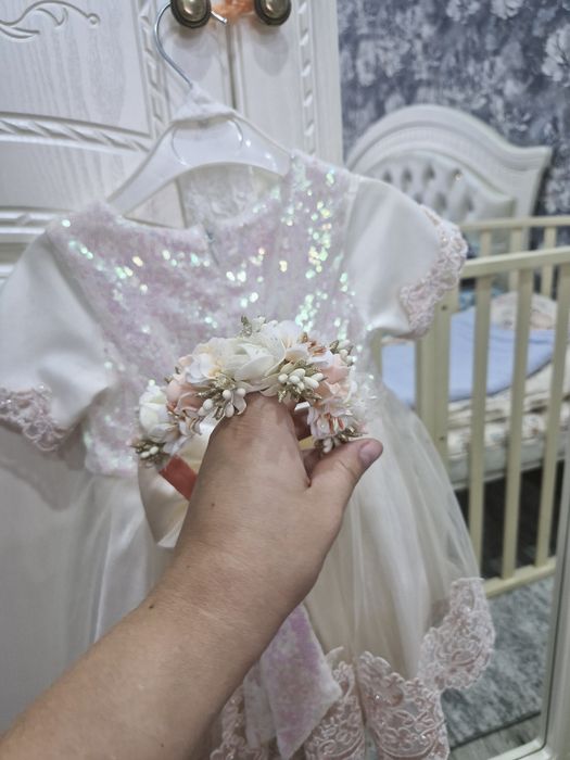 Продам красивое детское платья