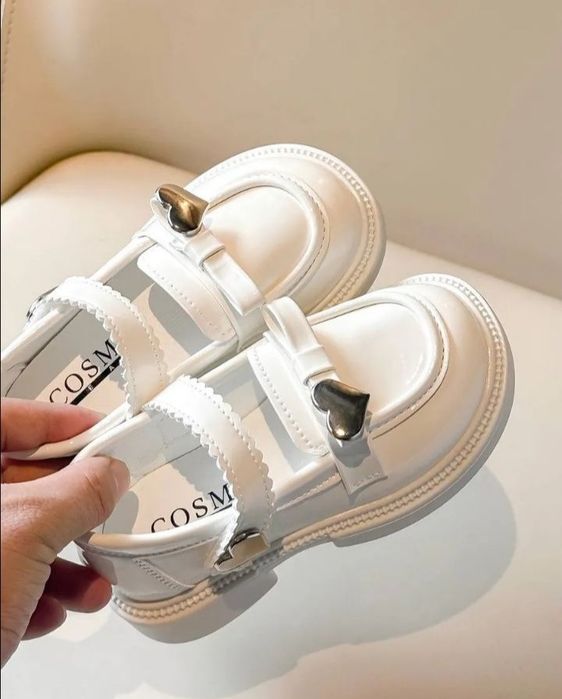 Детская обувь в отличном состоянии!