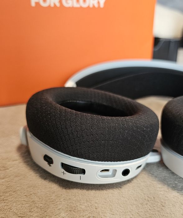 Слушалки Steelseries Arctis 7+ Wireless White