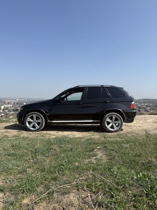 Диски на BMW оригинал разноразмерных