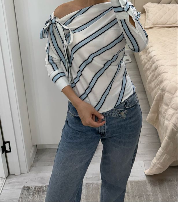 Кофточки разные каждый 5000 тг