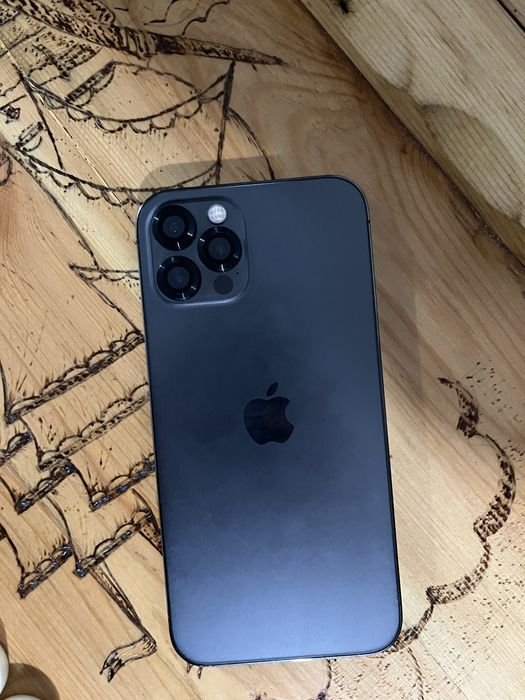 Iphone 12pro в хорошем состоянии