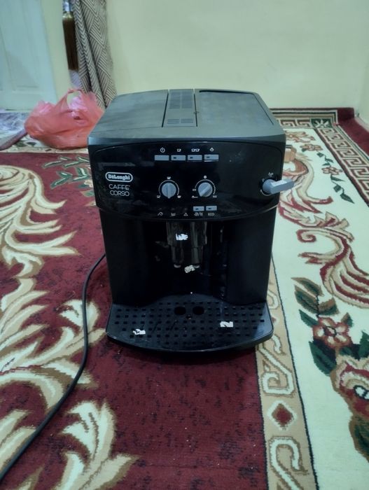 Кофемашина Delonhi