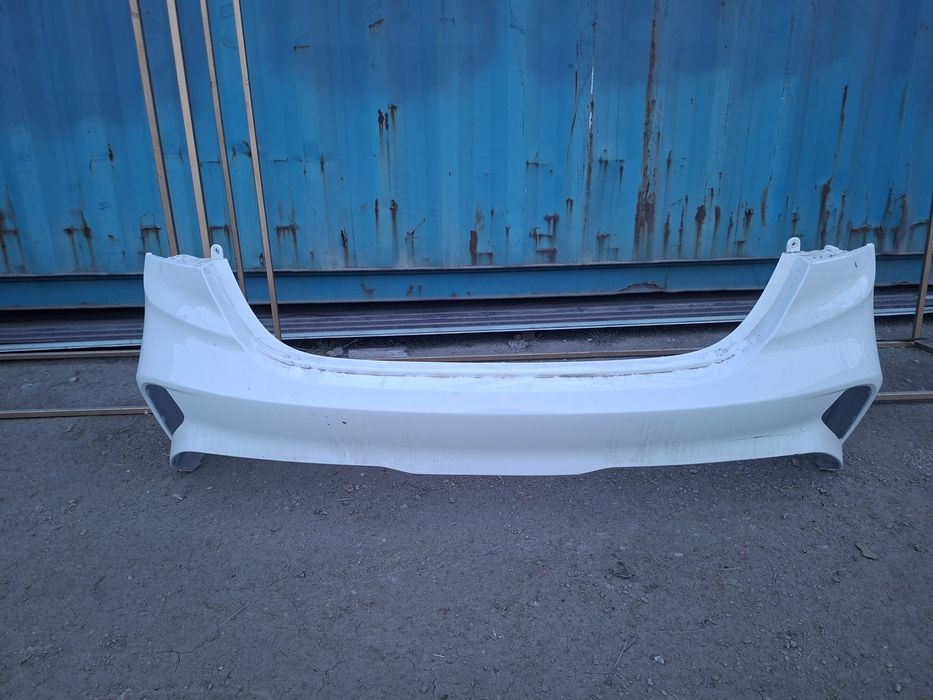 Заднии бампер на KIA CERATO