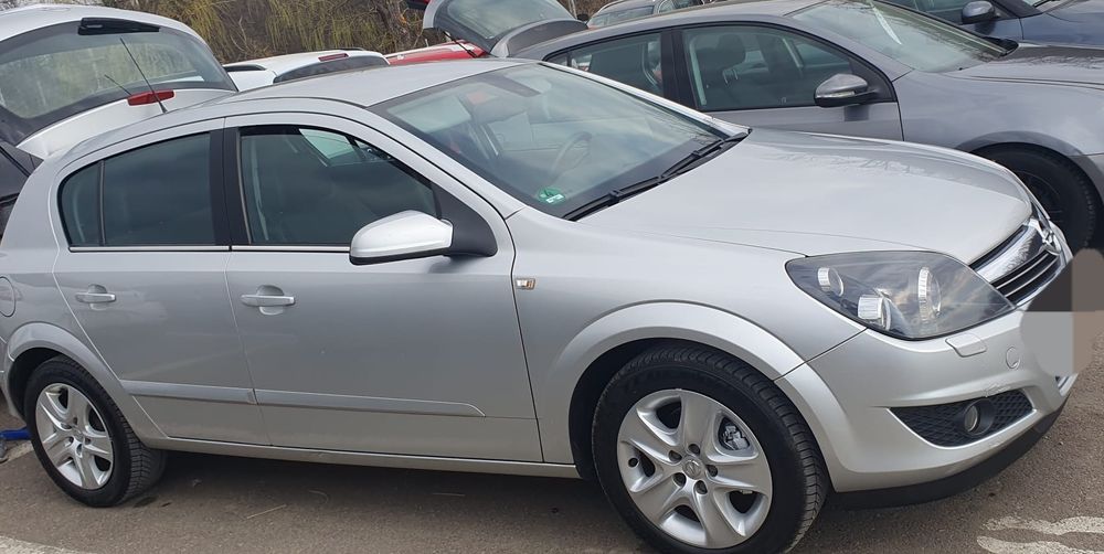Vând Opel Astra H