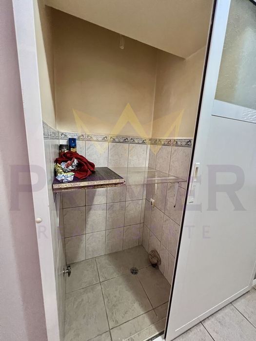 Дава се под наем Къща в Варна, Колхозен пазар - 100 кв.м за 510 € - Снимка #10