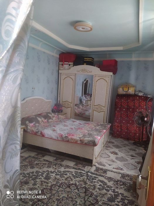 Uy sotiladi fayzli hovli srochna 5 xona oshxona 2ta tuvalet 2 ta homom