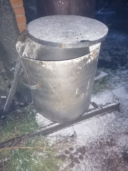 Продам баки с нержавеющей стали.