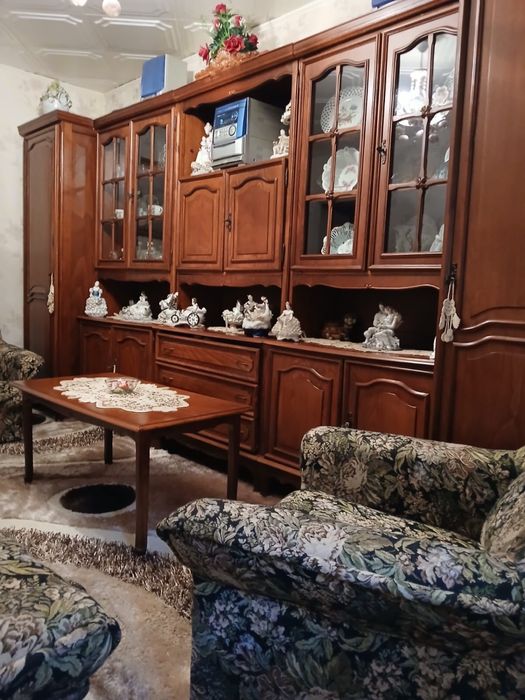 Mobilier sufragerie si canapea