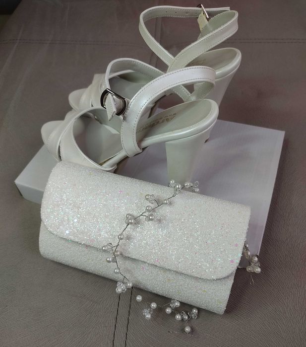 Булчинска рокля - ЧИСТО НОВА