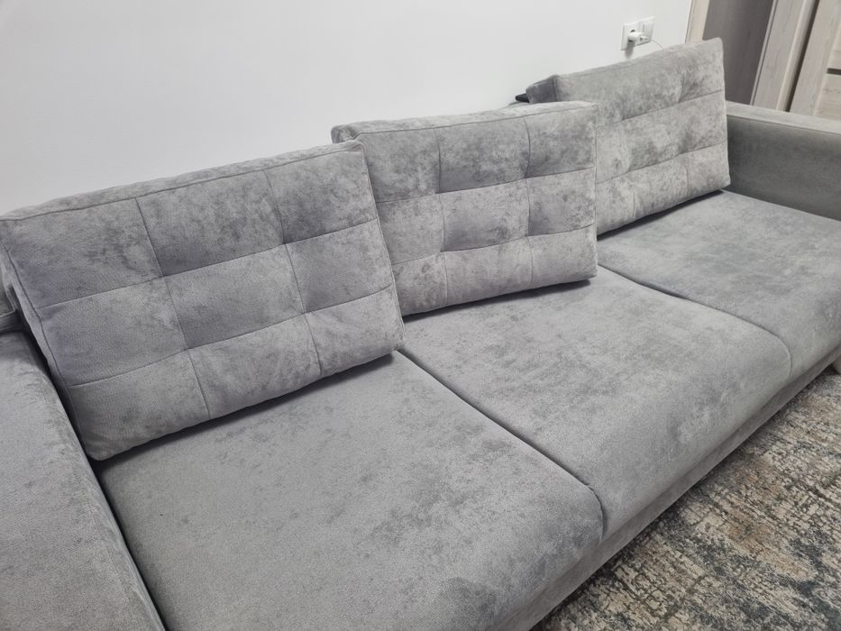 Vând canapea extensibilă gri