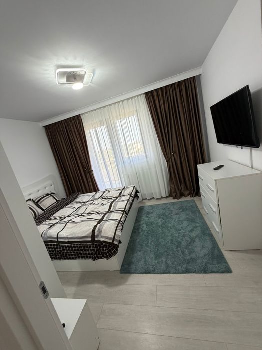 Inchiriez apartament 2 camere Hills Splai